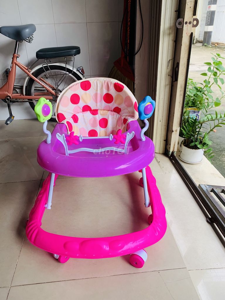 Xe tập đi nhựa Hồng Tím. Mua bán Mẹ và bé tại Thành phố Thủ Đức Tp Hồ Chí Minh được đăng bởi Hoàng Diệu hình 1