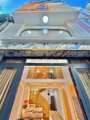 Аренда · 4 комн. · 30 м² · Quận Bình Thạnh, ул. Đường Xô Viết Nghệ Tĩnh