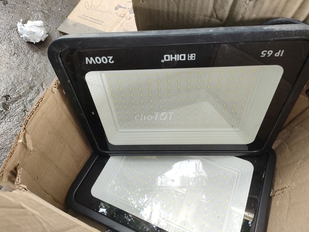 Đèn LED DIHO 200W IP65 Đen. Mua bán Đèn tại Huyện Quỳnh Phụ Thái Bình được đăng bởi Hai hình 1