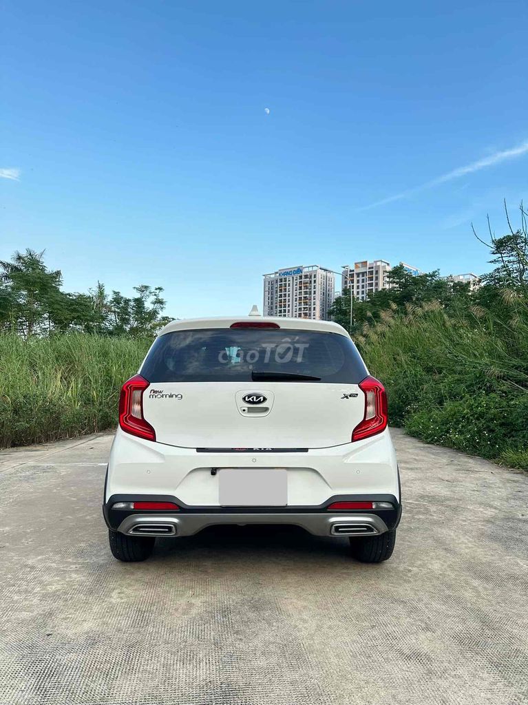 Kia Morning Xline 2021 Белый 155 000 км