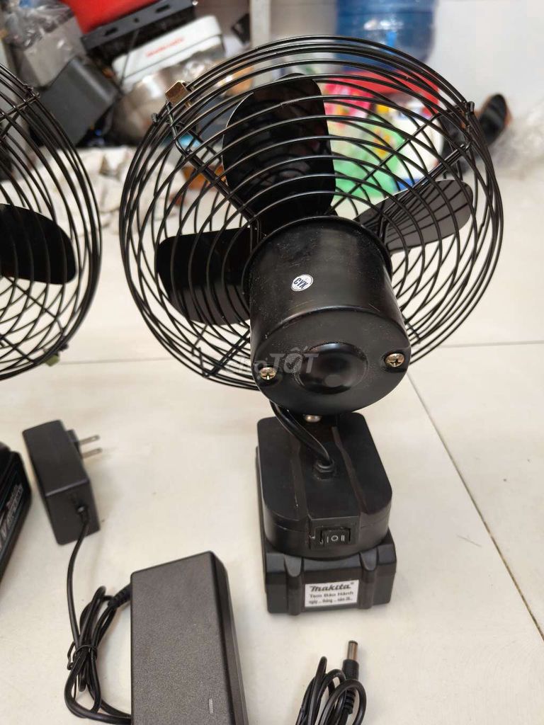 Quạt sạc mini CYK Sắt Đen 1 chiều. Mua bán Quạt tại Quận 8 Tp Hồ Chí Minh được đăng bởi cường  hình 1