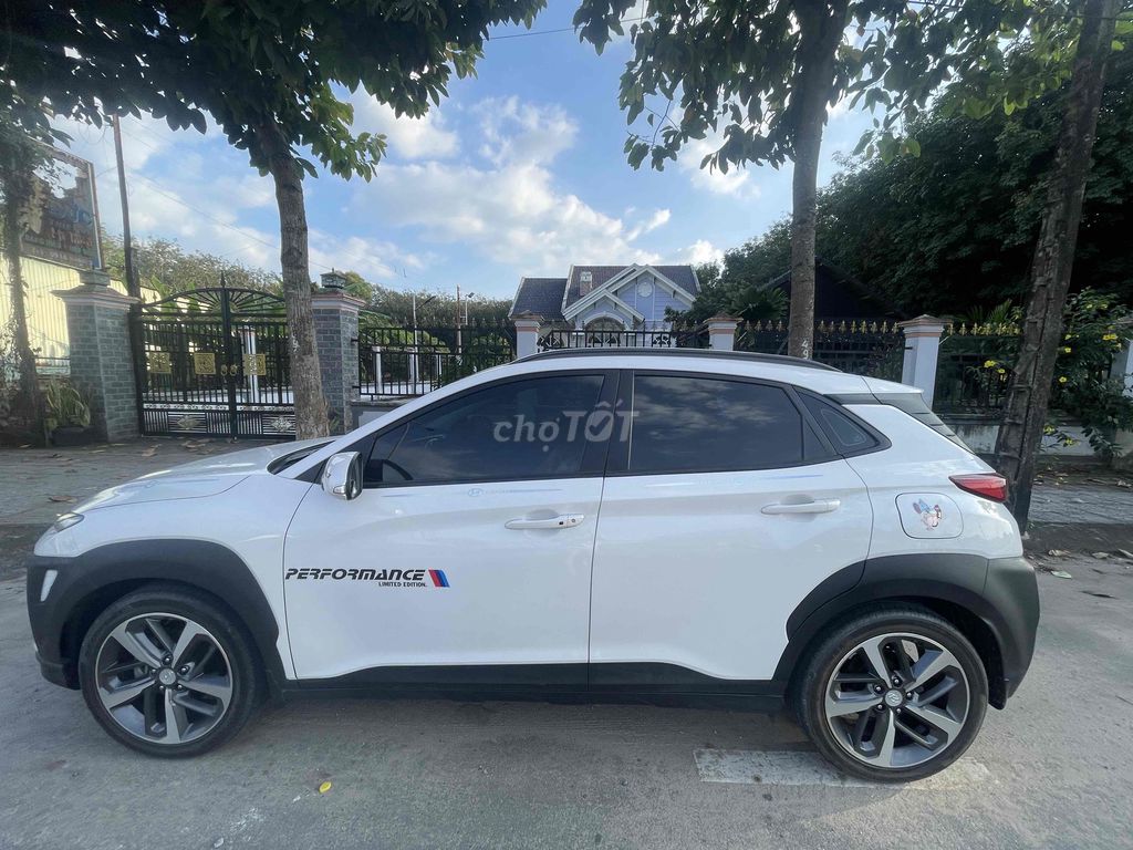 Hyundai Kona 2019 2.0 AT ĐẶC BIỆT - 93nghin km. Mua bán Ô tô tại Thị xã Bến Cát Bình Dương được đăng bởi Phạm Huy hình 1