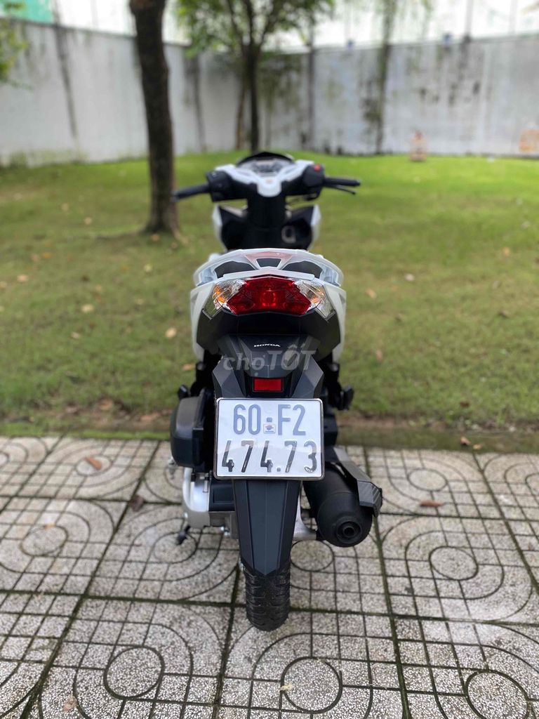 Honda Click 125 Nhập Thái khoá Smartkey 2016. Mua bán Xe máy tại Thành phố Biên Hòa Đồng Nai được đăng bởi Thành Tín hình 6