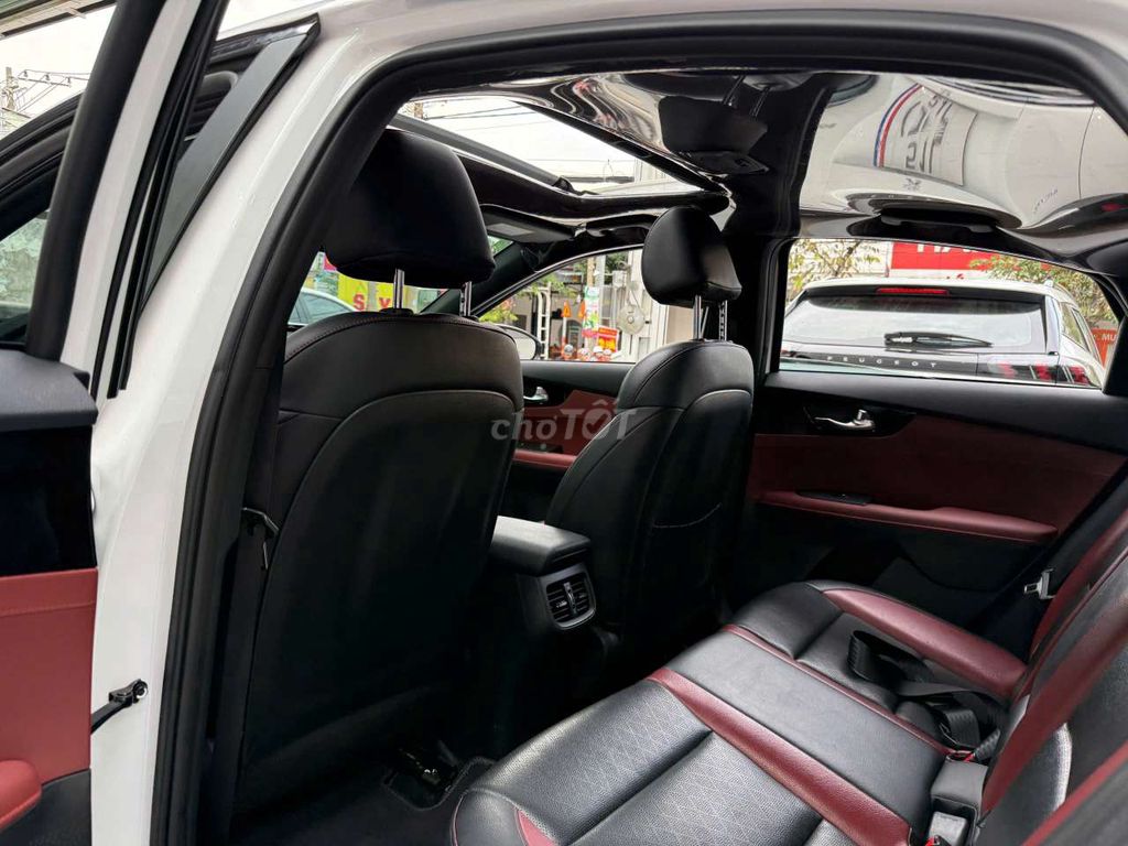 Kia cerato 2.0L - 24000 km. Mua bán Ô tô tại Thành phố Thủ Đức Tp Hồ Chí Minh được đăng bởi Ms Hiệp  hình 13