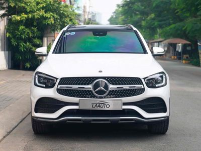 Mercedes GLC300 4Matic Model 2022 - Trắng/Đen. Mua bán Ô tô tại Quận 7 Tp Hồ Chí Minh được đăng bởi Thật Nguyễn LongAnh Auto