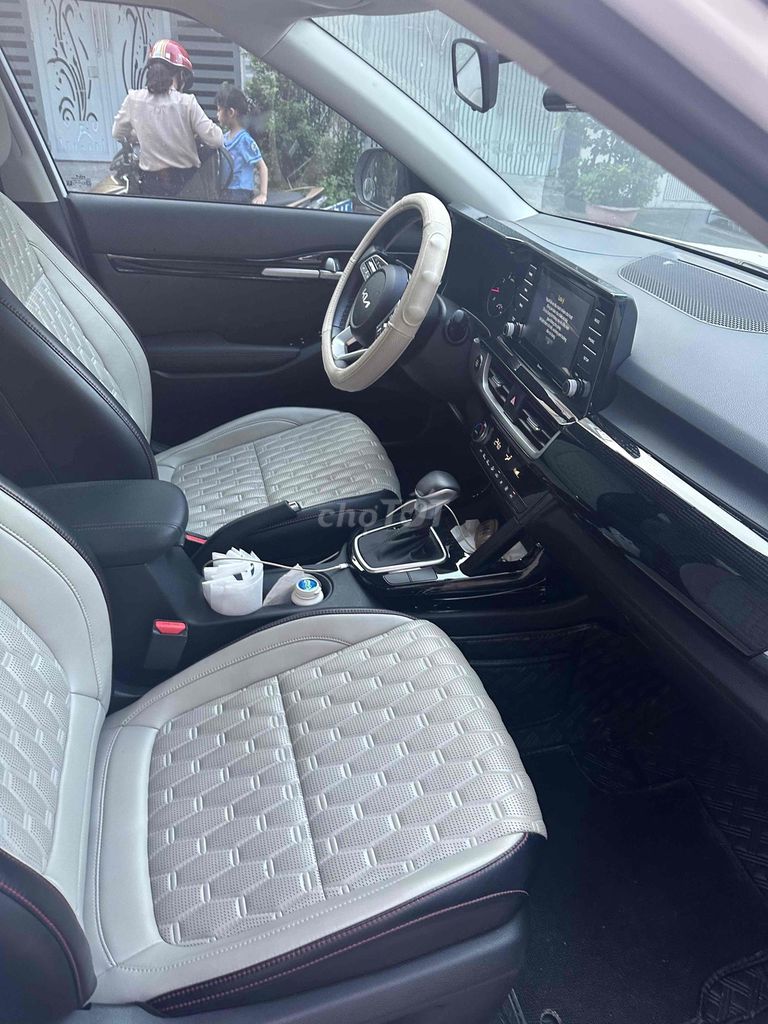 Kia Seltos 2022 Luxury 1.4 AT - 18000 km. Mua bán Ô tô tại Quận 6 Tp Hồ Chí Minh được đăng bởi bình hình 2
