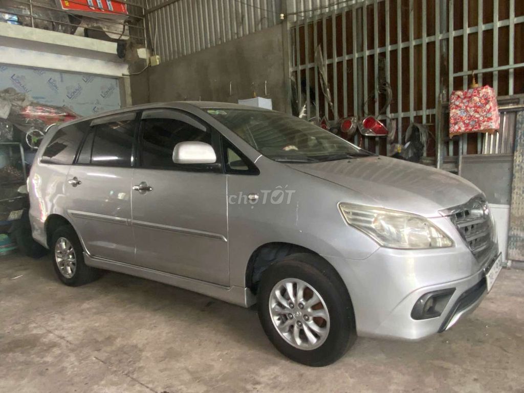 Toyota Innova 2014 photo 3