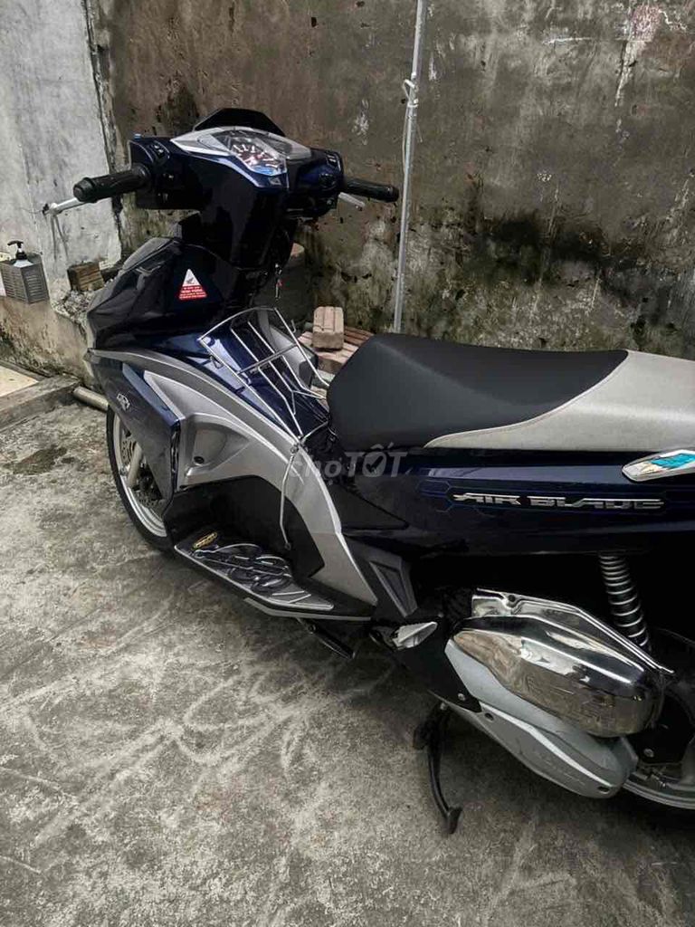 Honda Air Blade Xanh đen 14172 km. Mua bán Xe máy tại Huyện Quốc Oai Hà Nội được đăng bởi hung hình 6