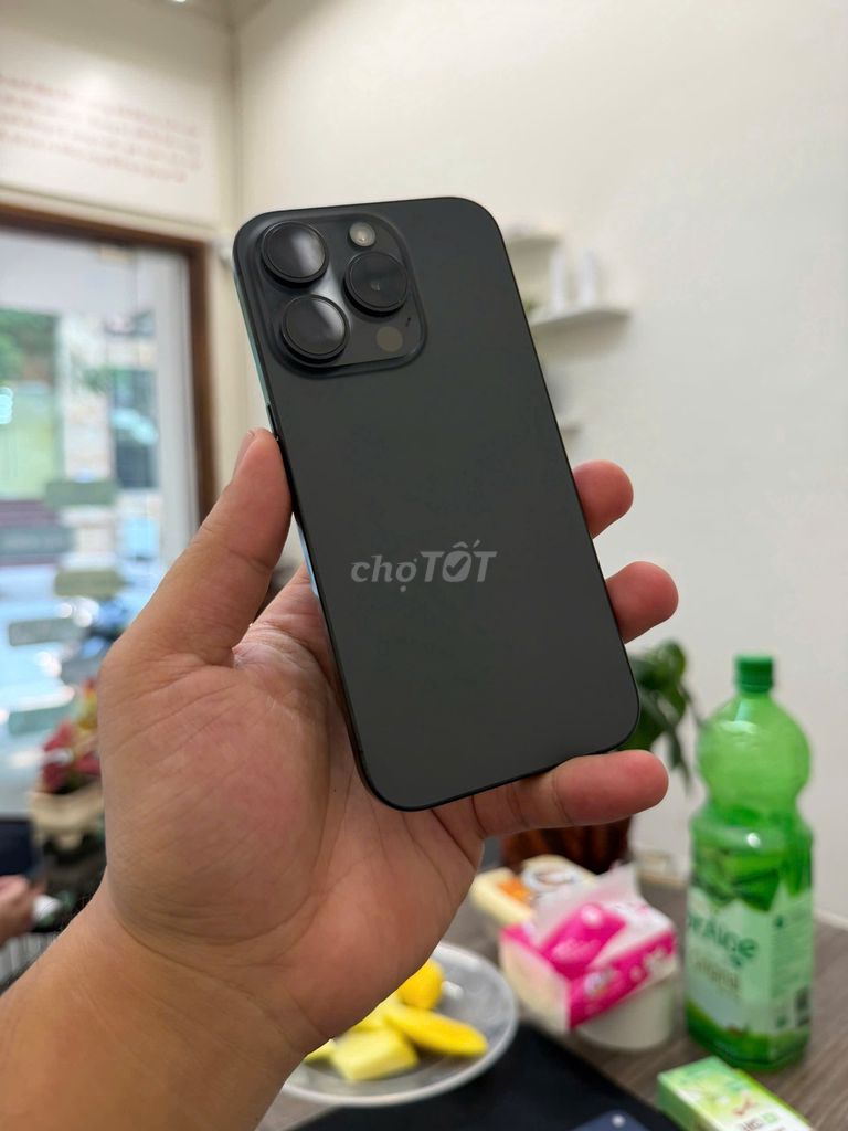 iPhone 15 Pro 128GB bản có khay sim . Giá hssv. Mua bán Điện thoại tại Quận Thanh Xuân Hà Nội được đăng bởi H iStore hình 1