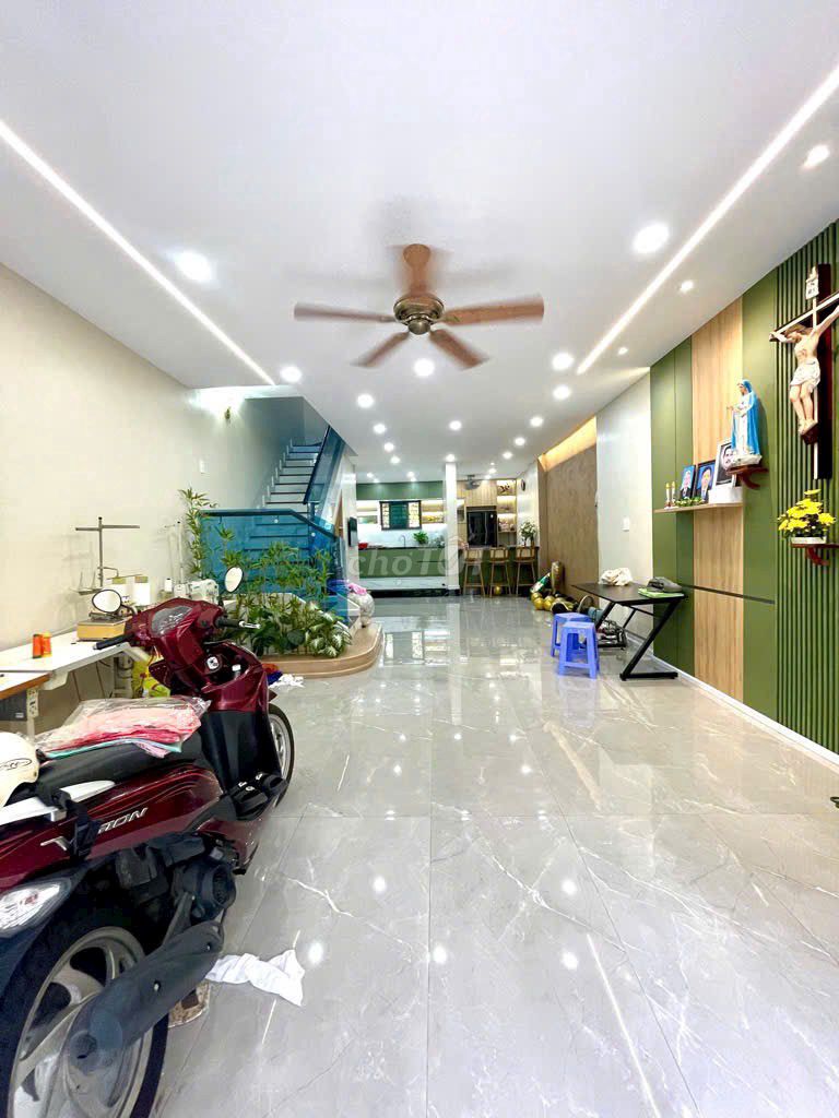 Bán gấp nhà cực đẹp,75m2, hẻm xe tải ngay CV Làng Hoa,GV:chỉ 5.65 tỷ