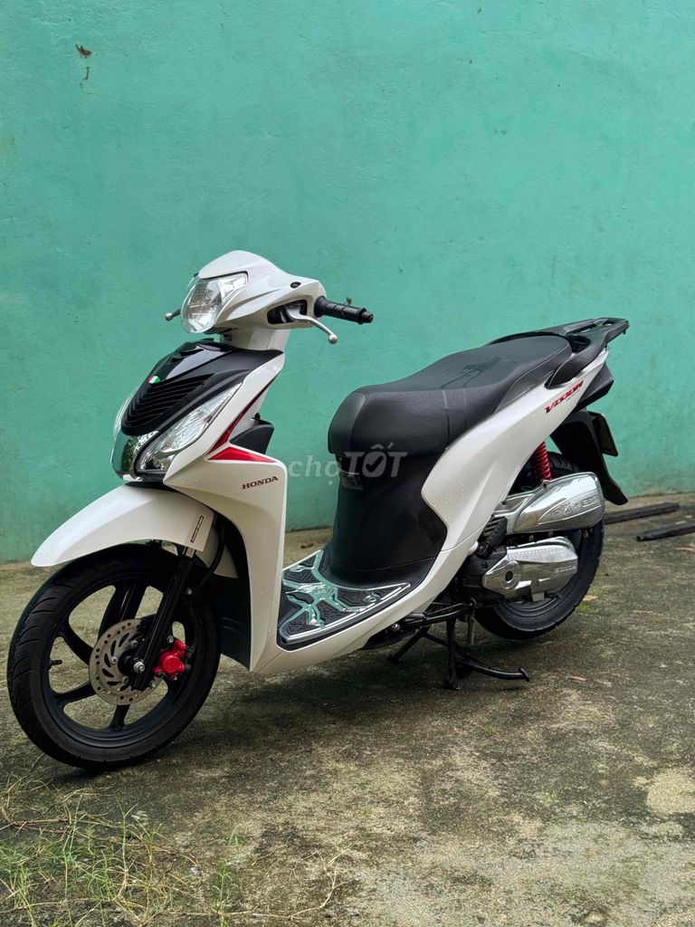 vision trắng đỏ cao cấp siu đẹp ( hỗ trợ góp 0đ). Mua bán Xe máy tại Quận Cẩm Lệ Đà Nẵng được đăng bởi Hùng Cao hình 3