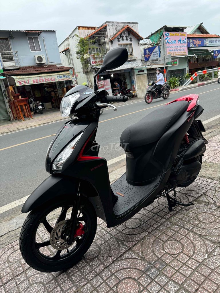 Vision đen 2018 Bstp chính chủ. Mua bán Xe máy tại Quận 8 Tp Hồ Chí Minh được đăng bởi Liêm Lê hình 2