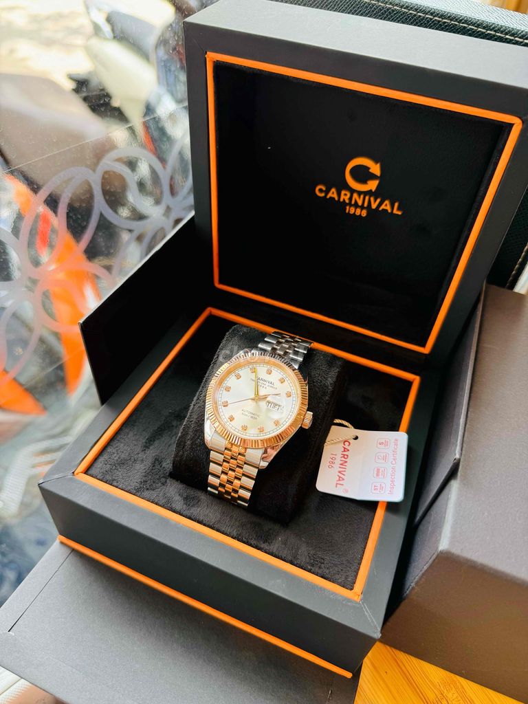 Bán Carnival kiểu rolex