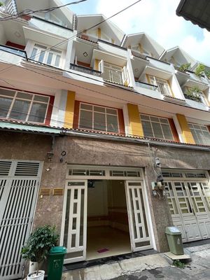 Rent · 4 bd · 60 м² · Thành phố Thủ Đức, ул. Đường Quốc lộ 13