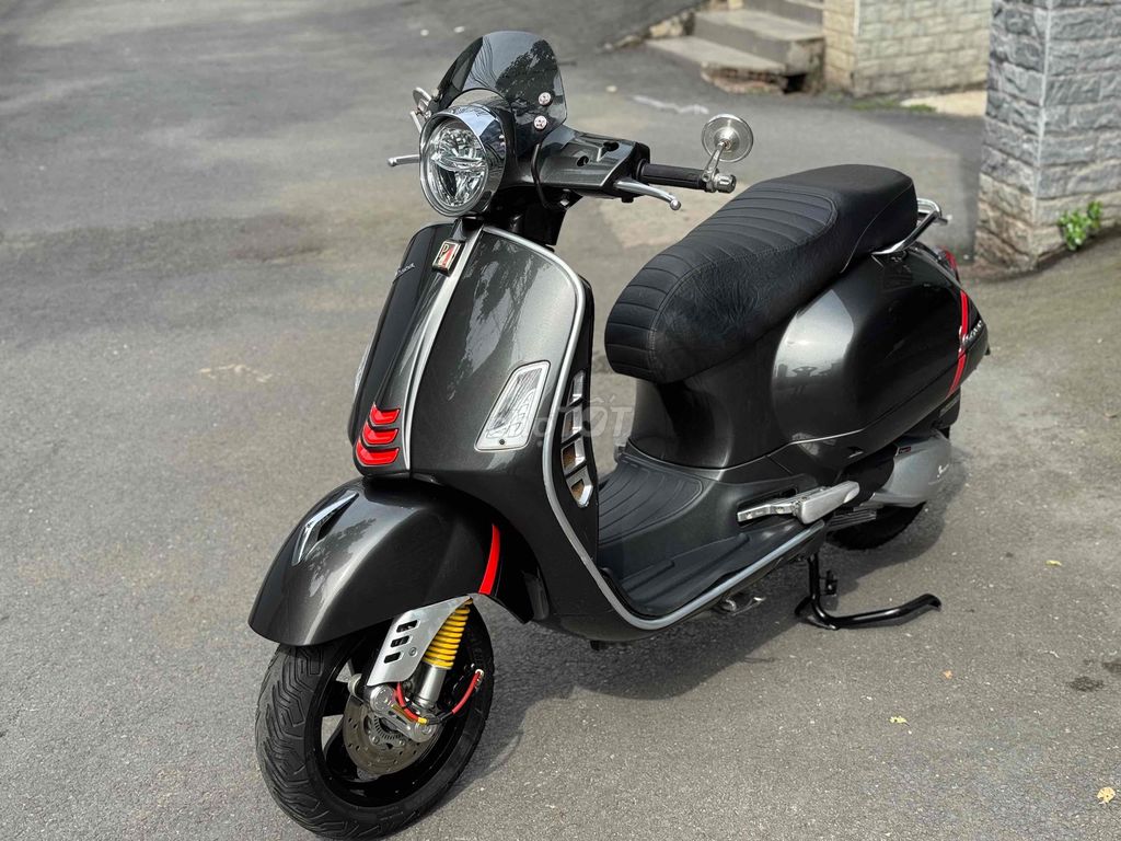 Piaggio Vespa GTS 300HPE 2019 Xám. Mua bán Xe máy tại Thành phố Dĩ An Bình Dương được đăng bởi Nguyễn Nhã hình 1