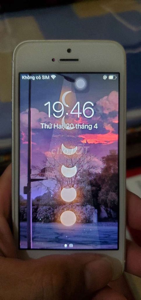 Apple iPhone SE Bạc. Mua bán Điện thoại tại Thành phố Vinh Nghệ An được đăng bởi odori hình 1
