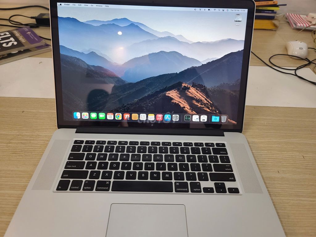 Macbook Pro Mid 2015 15 inch I7 512GB Ram 16GB