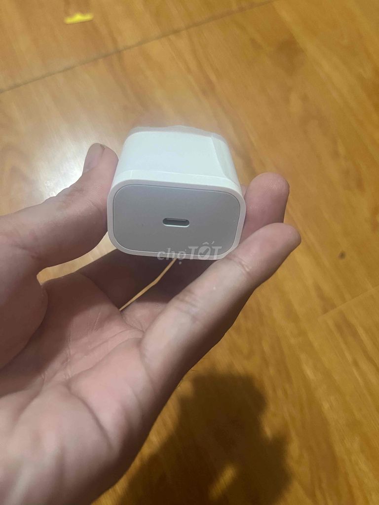 Củ sạc 20W Trắng Sạc nhanh. Mua bán Phụ kiện (Màn hình, Chuột...) tại Thị xã Mỹ Hào Hưng Yên được đăng bởi Tran Minh hình 1