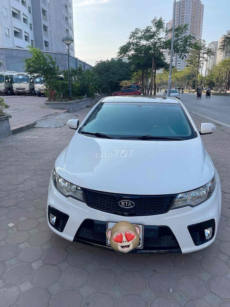 Xe Kia Koup thể thao số TĐ đi siêu ít rất mới