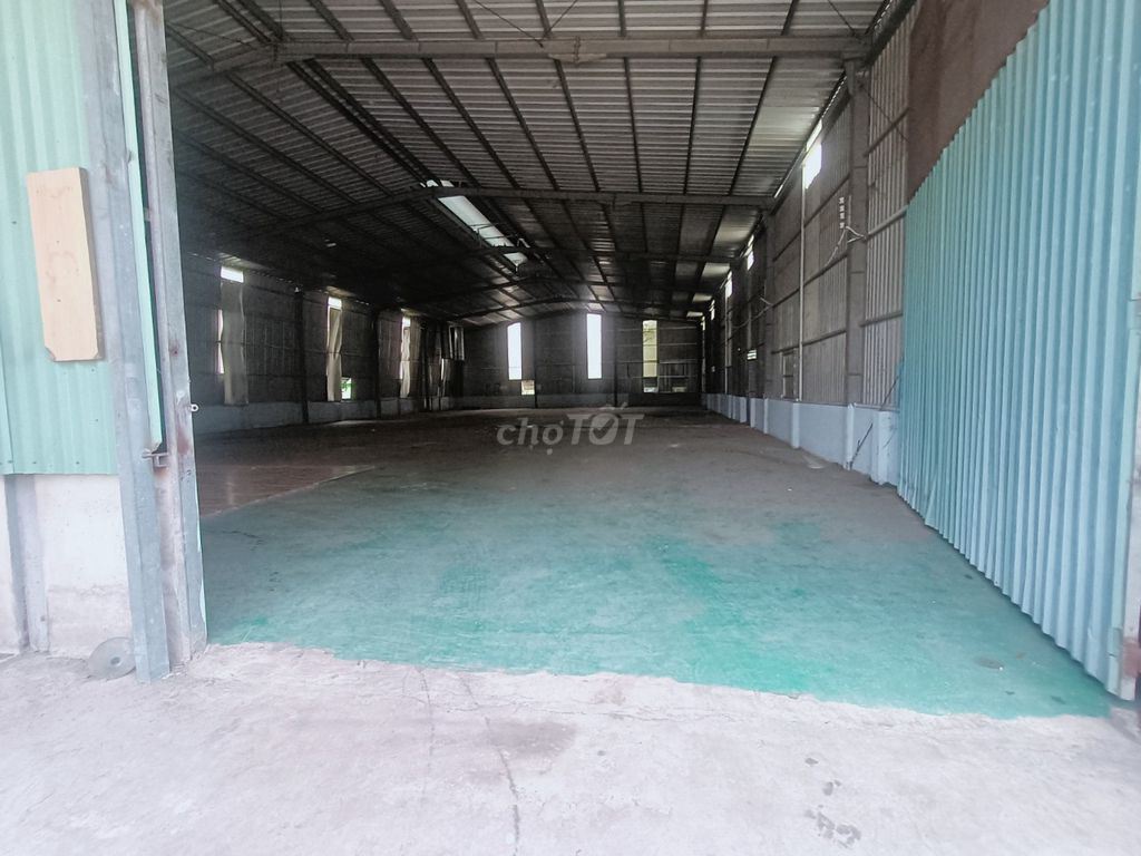 Cho thuê kho 1500m2, đường Nguyễn Duy Trinh, P. Long Trường,TP Thủ Đức