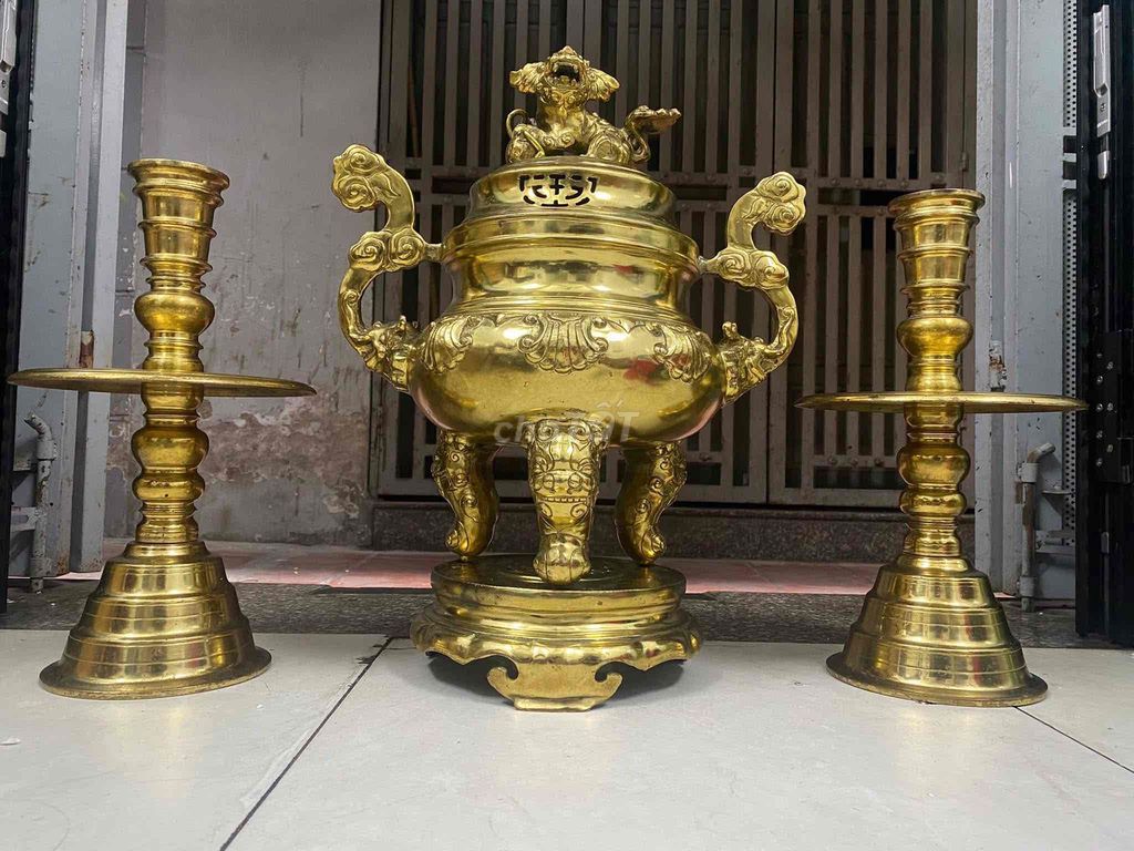 Bộ lư tam sự Đồng Vàng đồng cao 52cm. Mua bán Đồ sưu tầm, đồ cổ tại Huyện Kim Thành Hải Dương được đăng bởi Dung hình 1