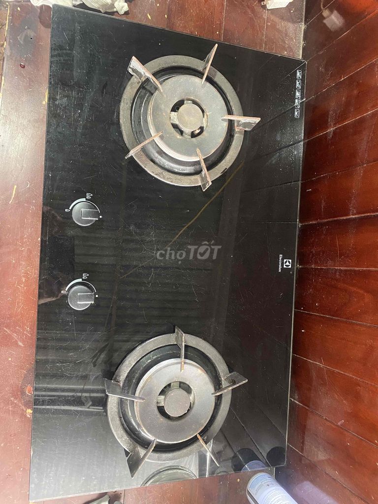 Bếp ga Electrolux Đen 2 lò nấu. Mua bán Bếp, lò, đồ điện nhà bếp tại Thành phố Thuận An Bình Dương được đăng bởi Nguyễn Hoàng hình 1