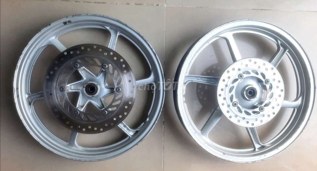 bán fun 2 cặp CBR 2 đĩa
_1 cặp CBR 125 + 1 cặp 150. Mua bán Phụ tùng xe tại Quận 8 Tp Hồ Chí Minh được đăng bởi minh nhi hình 3