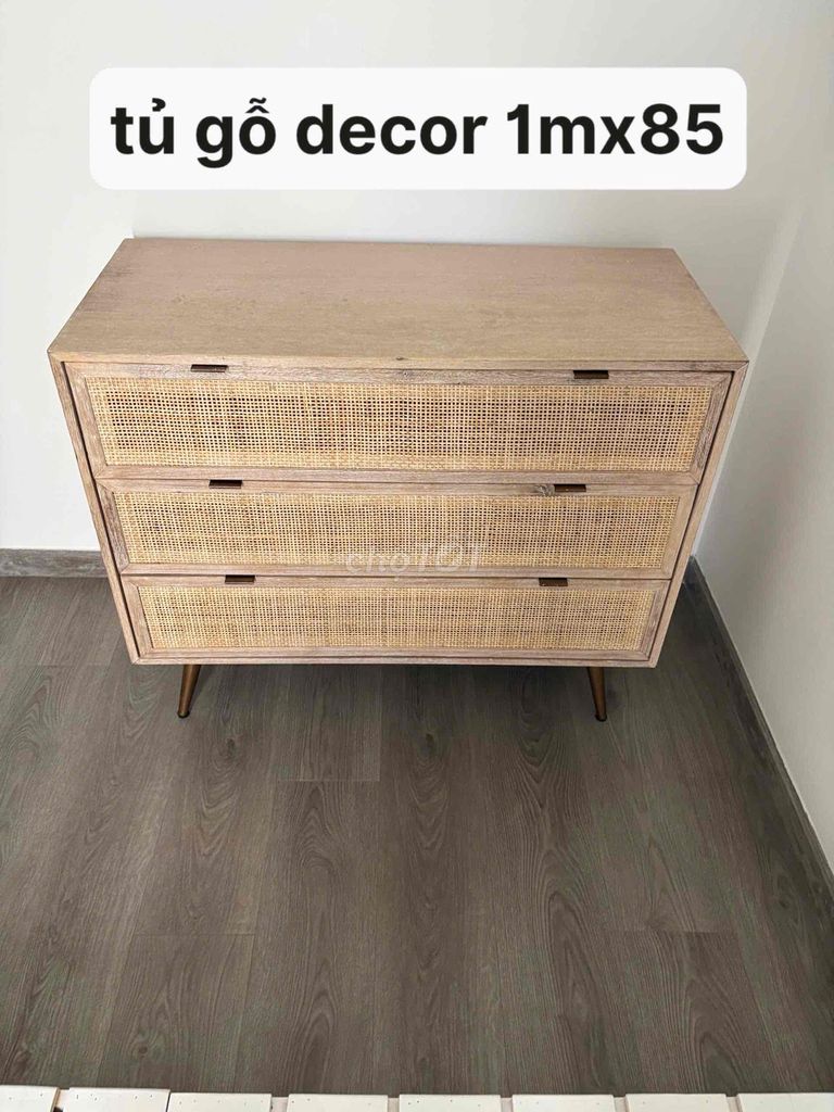 Tủ decor gỗ tự nhiên vàng nhạt. Mua bán Tủ, kệ gia đình tại Quận Bình Tân Tp Hồ Chí Minh được đăng bởi DC 268 hình 1