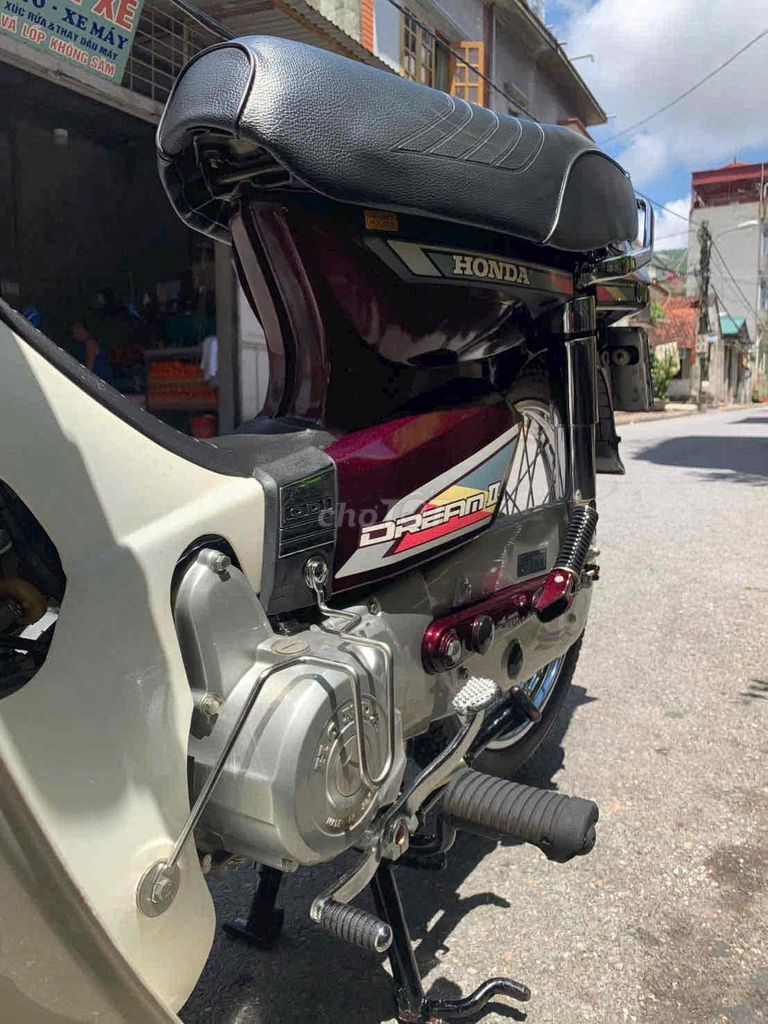 Honda Dream Thai, темно-красный бордовый