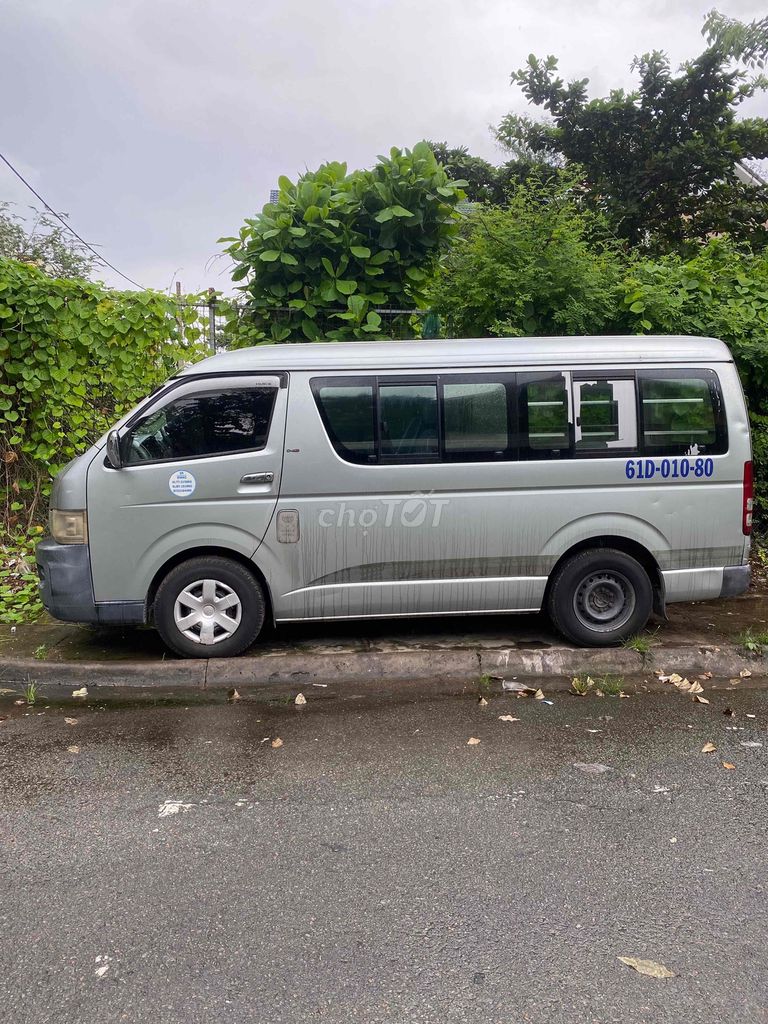 Toyota Hiace 2006 - 123459 km. Mua bán Ô tô tại Quận 10 Tp Hồ Chí Minh được đăng bởi Lê Kha hình 2