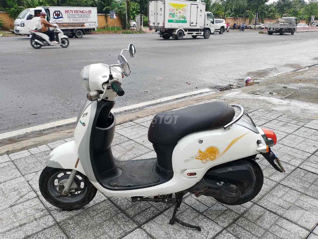 xe 50 máy zin êm ru bs72. Mua bán Xe máy tại Quận Ninh Kiều Cần Thơ được đăng bởi đầy cửa hàng cầu hưng lợi nk cần thơ hình 3