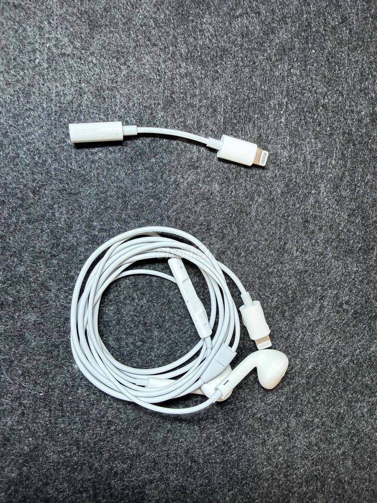 Tai nghe Apple Lightning Trắng. Mua bán Tivi, Âm thanh tại Quận 7 Tp Hồ Chí Minh được đăng bởi Nguyễn Đăng Khoa hình 1