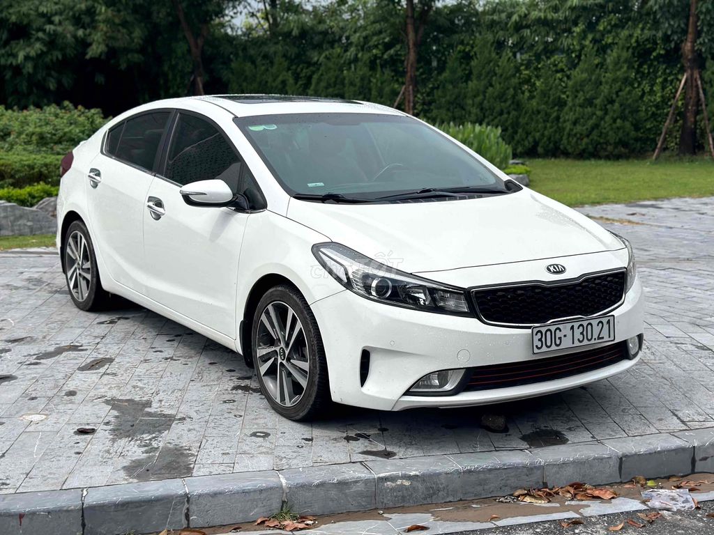 Kia Cerato 2018 1.6 AT Trắng Siêu Chất. Mua bán Ô tô tại Quận Hoàng Mai Hà Nội được đăng bởi Thang Pham hình 3