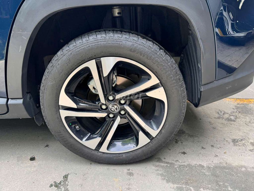 Yaris Cross Siêu Mới Màu Xanh, 2024 Ít Đi 17000 km. Mua bán Ô tô tại Quận Gò Vấp Tp Hồ Chí Minh được đăng bởi Xe Toyota Cũ Chính Hãng hình 7