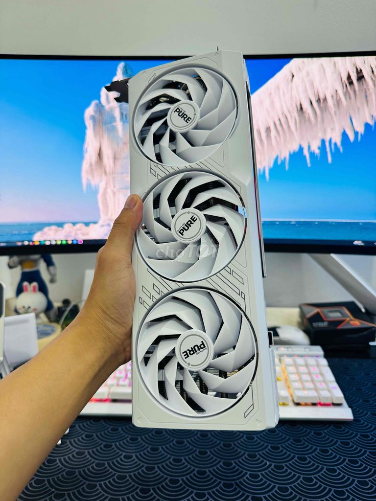 RX 7800XT PURE White