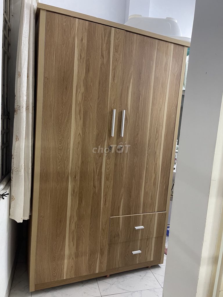 Tủ quần áo gỗ ép vàng gỗ có bánh xe. Mua bán Tủ, kệ gia đình tại Quận Thanh Khê Đà Nẵng được đăng bởi Linh Van hình 1