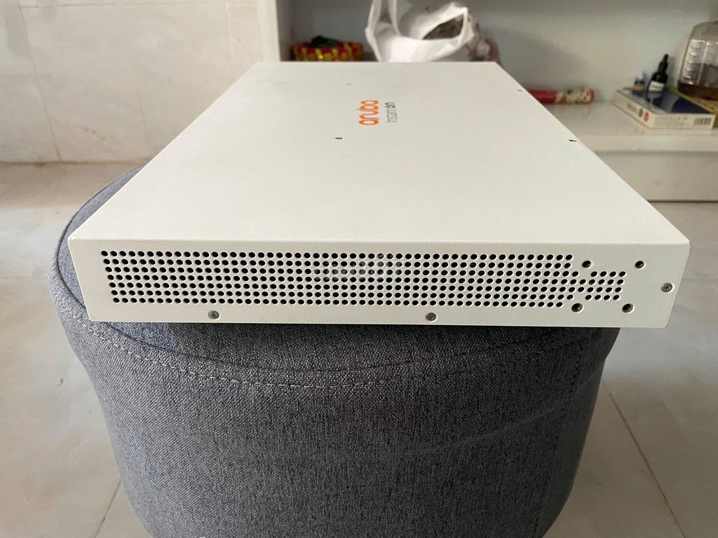 Switch mạng Aruba JL683A. Mua bán Phụ kiện (Màn hình, Chuột...) tại Quận Phú Nhuận Tp Hồ Chí Minh được đăng bởi tùng hình 1