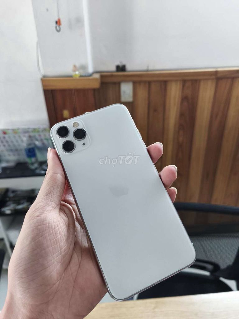 iPhone 11 Pro Max 64GB Trắng Đã sử dụng. Mua bán Điện thoại tại Quận Ngũ Hành Sơn Đà Nẵng được đăng bởi Trieu Le hình 1