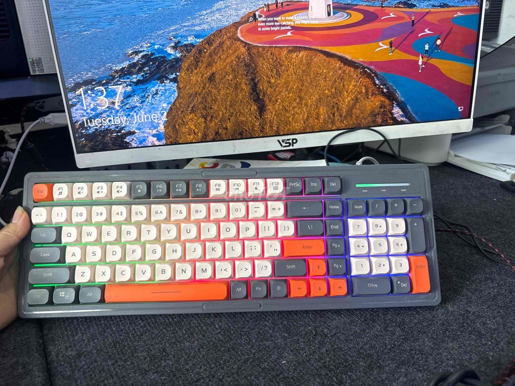PHÍM GIẢ CƠ LÈD CHƠI GAME ÊM TAY OK. Mua bán Phụ kiện (Màn hình, Chuột...) tại Quận Gò Vấp Tp Hồ Chí Minh được đăng bởi ngọc trang hình 1