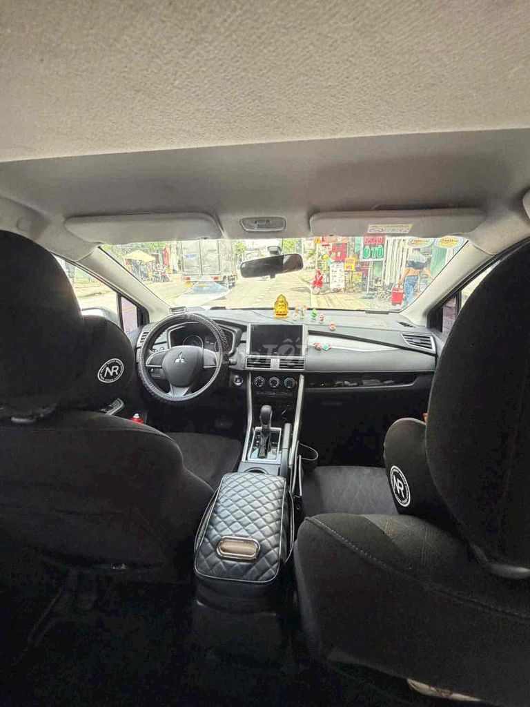 Mitsubishi Xpander 2022 7 мест Автомат Черный