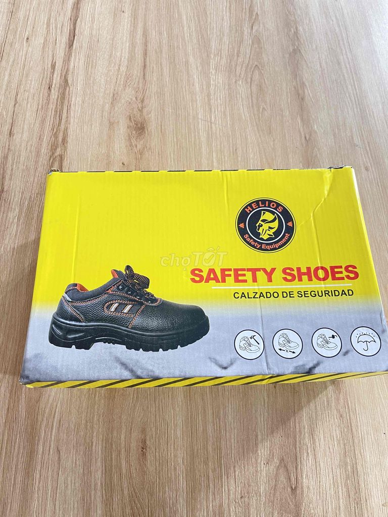 giày bảo hộ nam size 41 mới 100%. Mua bán Giày dép tại Quận Liên Chiểu Đà Nẵng được đăng bởi YAME STORE hình 1