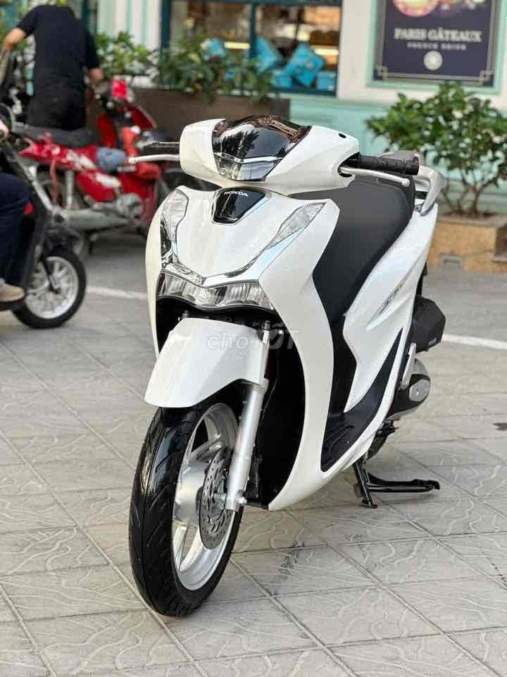 SH 125i CBS 2024 Màu Trắng Đen Mới Lươt 29AF-02577