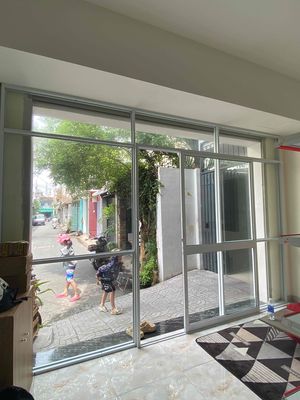 Thanh lý cửa kính nhôm trắng (cửa lùa). Mua bán Nội thất, đồ gia dụng khác tại Quận Tân Bình Tp Hồ Chí Minh được đăng bởi Vân Bùi
