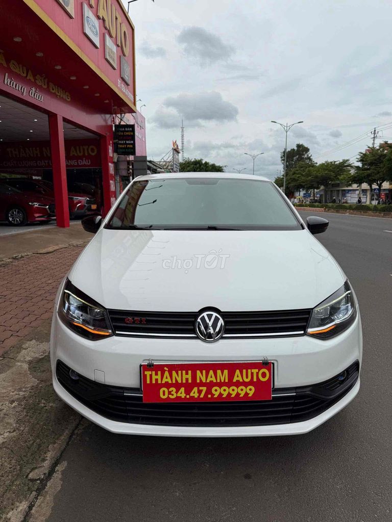 Volkswagen Polo 2016 1.6 Hatchback - 38000 km