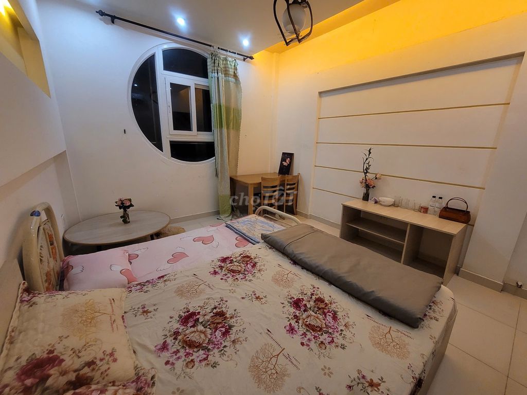 cho thuê 1 căn 2 pn 1 nvs sát cầu chữ Y quận 5