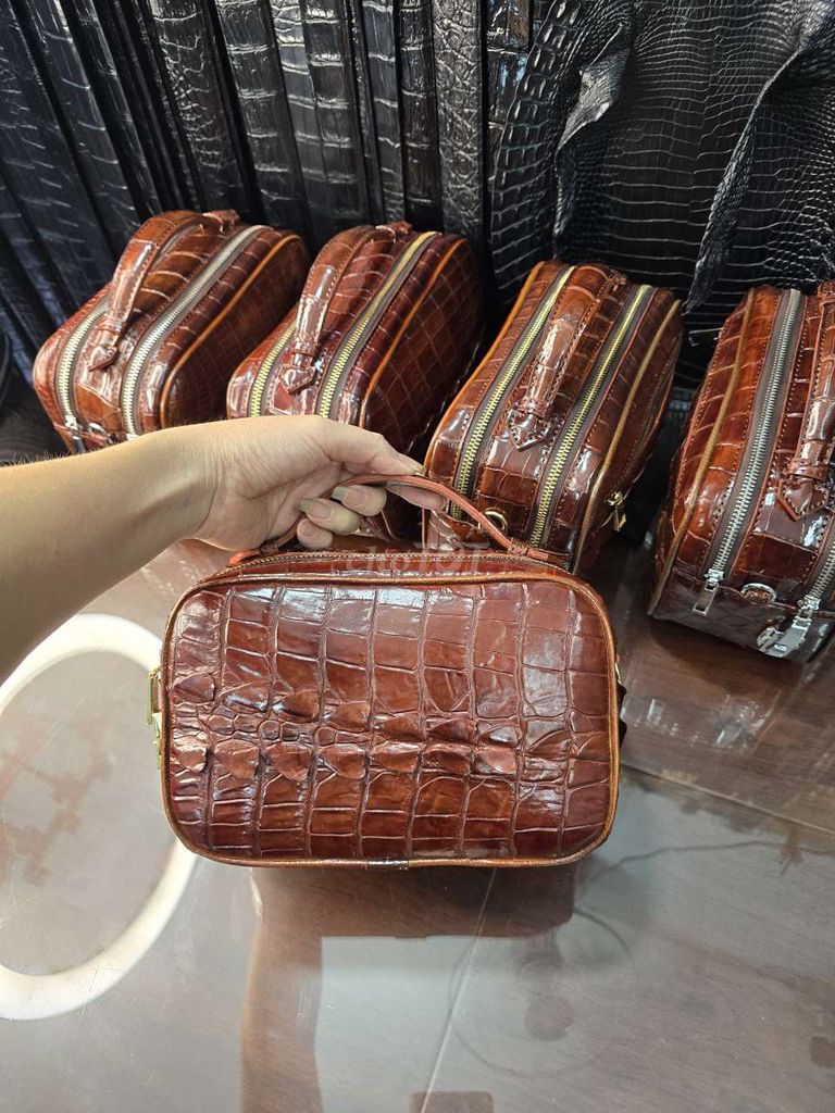 Túi chéo Năm,  nữ da cá sấu 23*15*10. Mua bán Túi xách tại Huyện An Phú An Giang được đăng bởi THẮNG ĐỒ DA hình 1