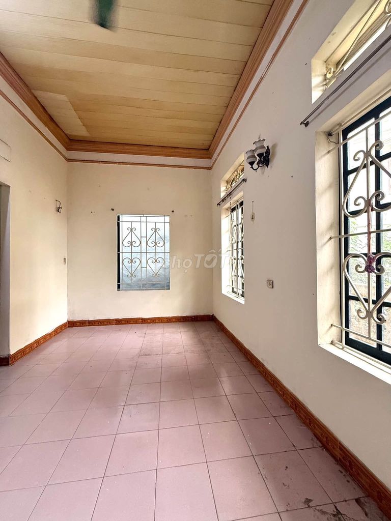 Cho thuê nhà nguyên căn ngõ 210 Đội Cấn, Ba Đình, 90m2, 10tr/tháng
