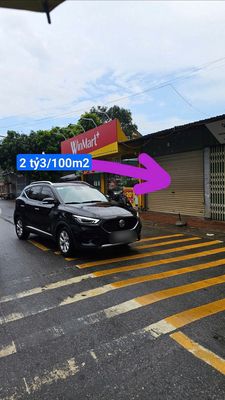 Diện tích: 100 mét Mặt tiền: 5.47 mét, hậu 5.47 mét. Giá 2.3 tỷ
