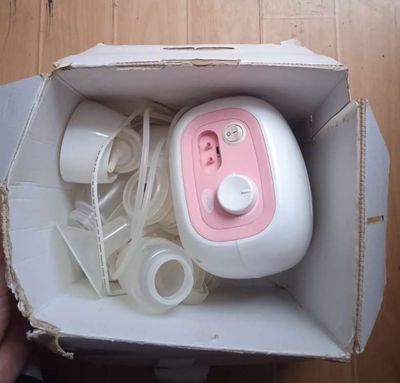 Máy hút sữa Unimom Hàn Quốc. Mua bán Mẹ và bé tại Quận 3 Tp Hồ Chí Minh được đăng bởi Khánh 