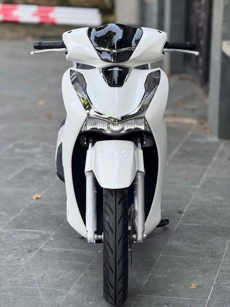 SH 160i ABS 2023 LƯỚT BSTP. Mua bán Xe máy tại Thành phố Thủ Đức Tp Hồ Chí Minh được đăng bởi Vũ Vũ hình 5